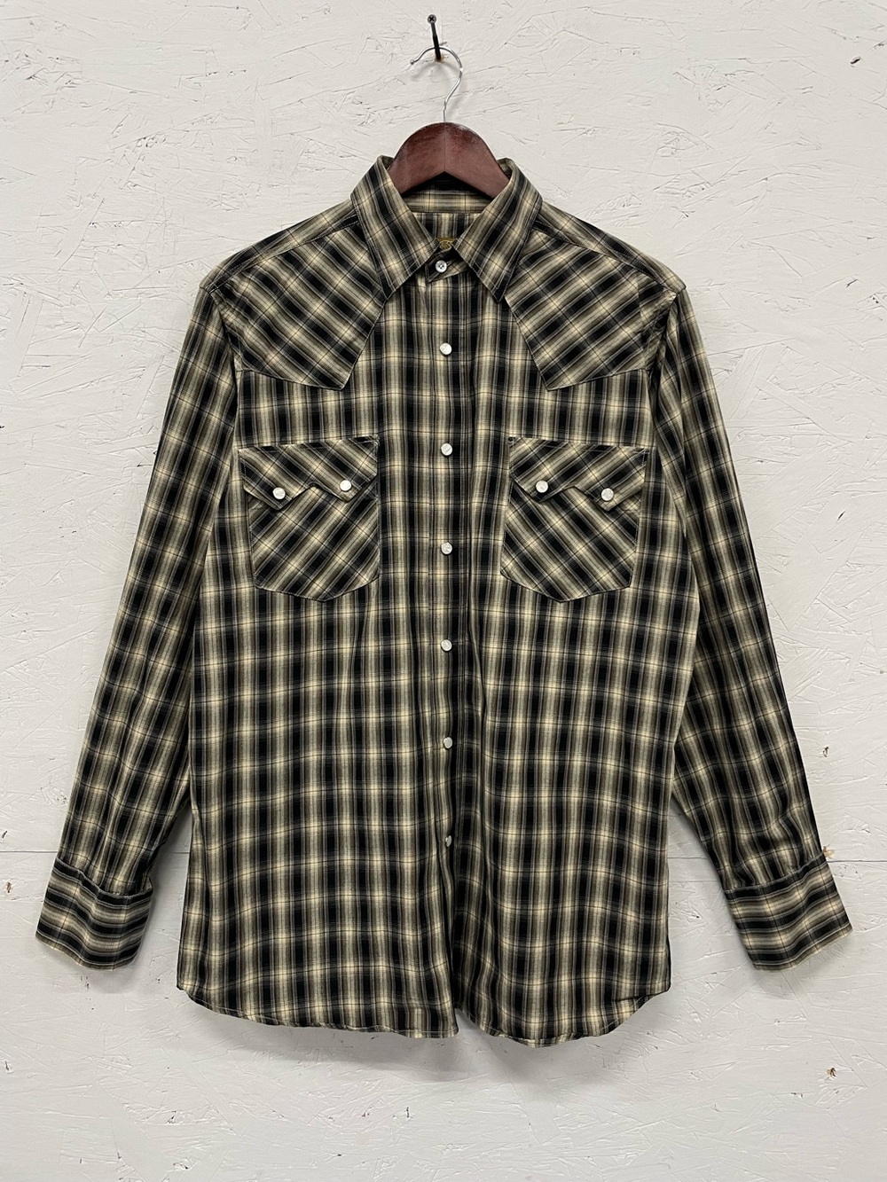 MWG Western Pearl Snap Plaid Shirt, Size M
